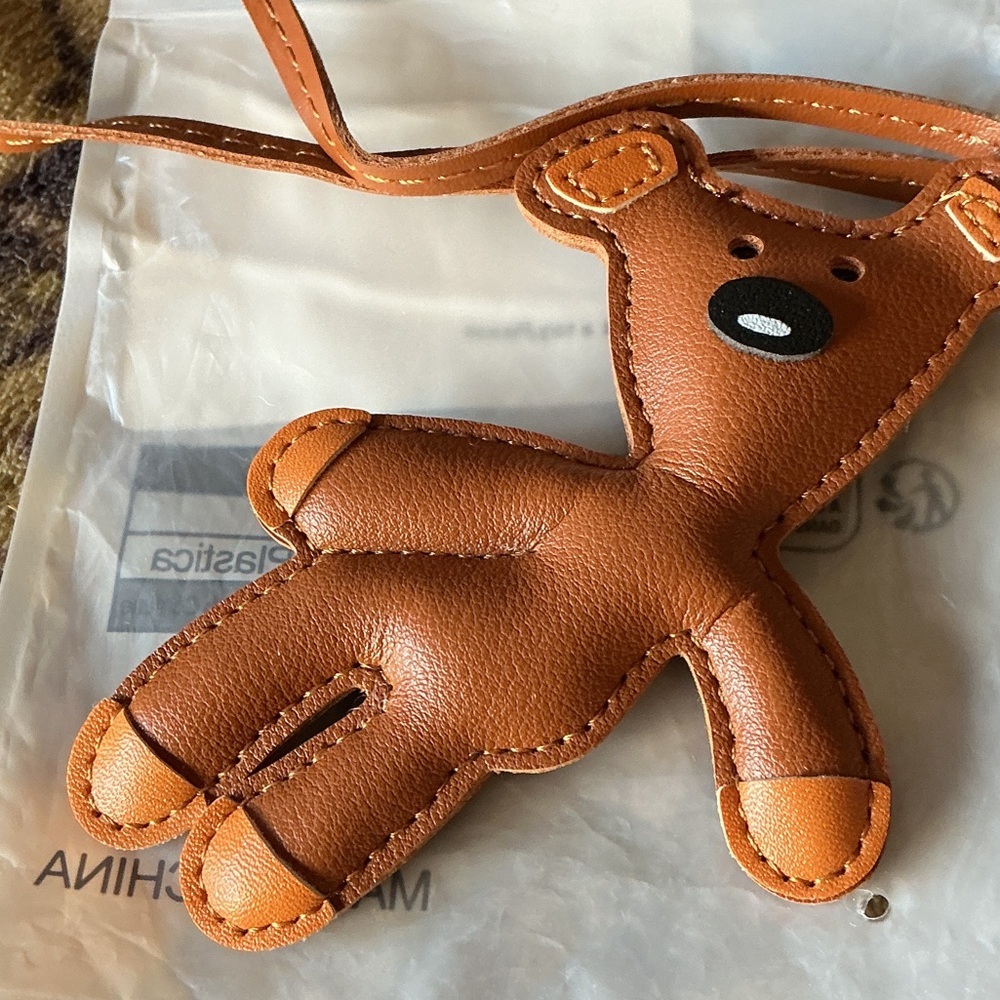 ★ Cute Deer Faux Leather Bag Charm Keychain Purse Accessory Pendant - Picture 3 of 3